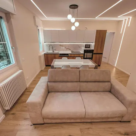 Attici Alba E Tramonto Ospedale E Vista